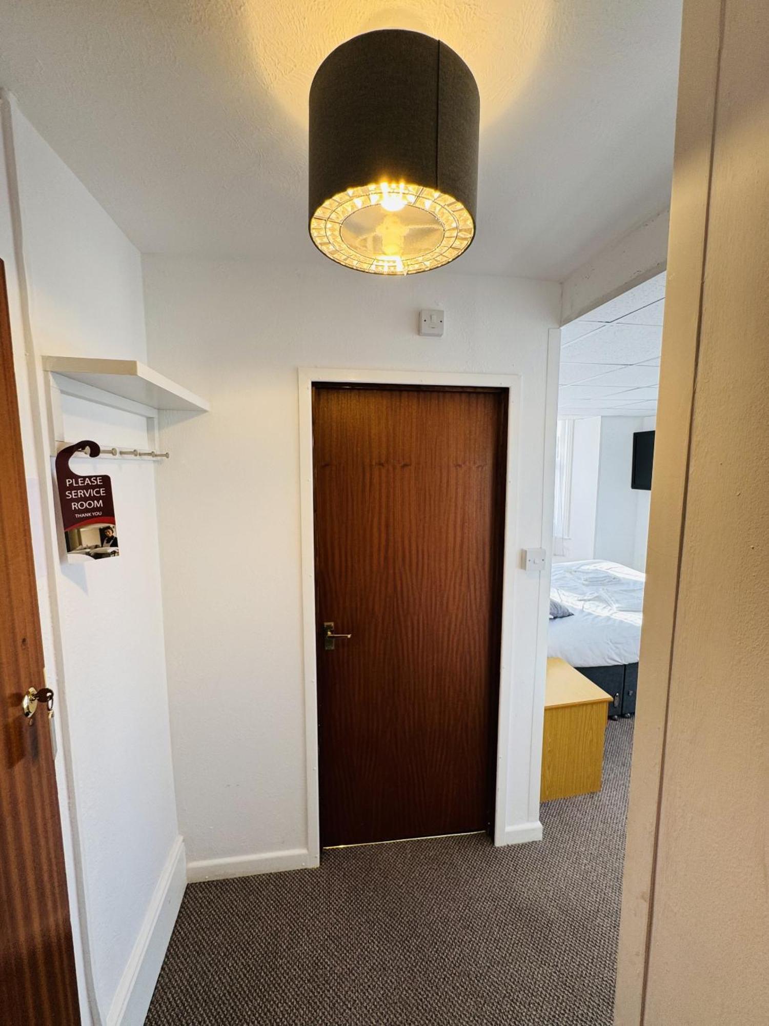 Carlton Court Hotel Eastbourne Room photo
