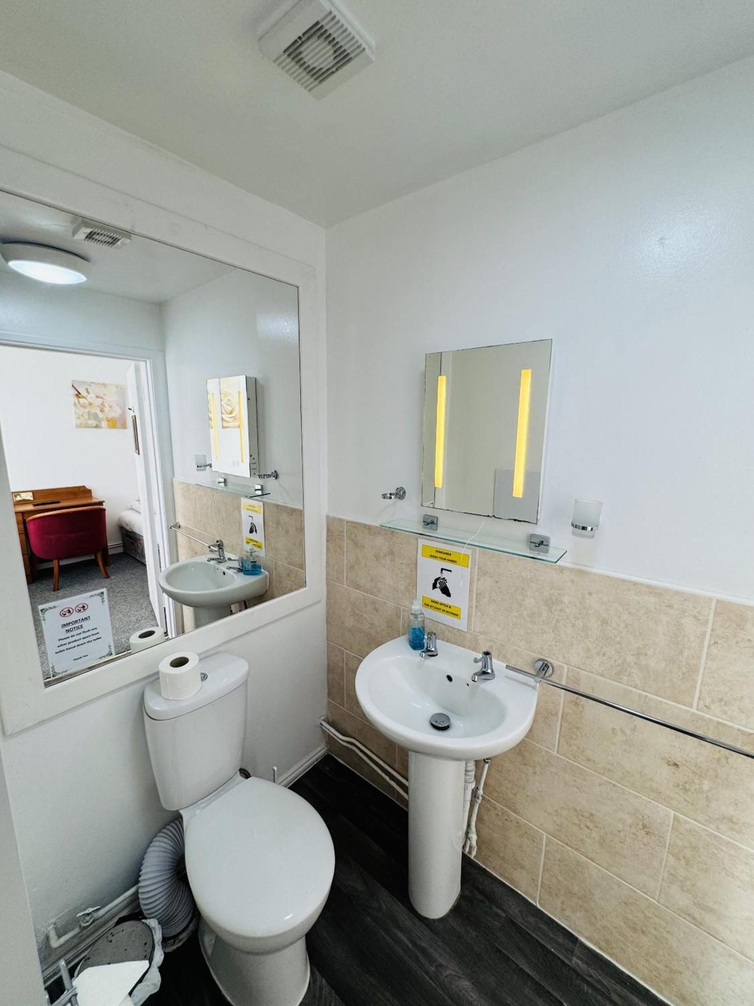 Carlton Court Hotel Eastbourne Room photo